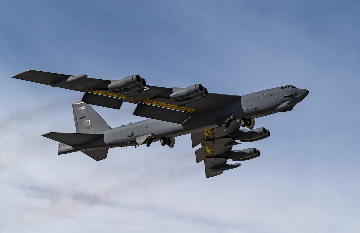 b52